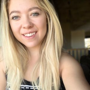 Meet your Posher, Aleshia